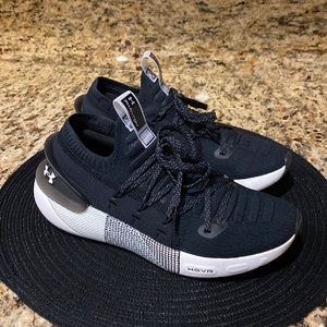 Underarmour HOVR size 6.5
